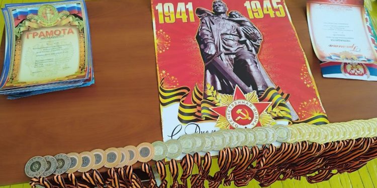 В Новотроицком состоялся турнир по гиревому спорту в преддверии Дня Победы