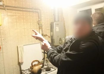 Слезы войны и надежда: как российские военные спасли 10-летнюю Софию после гибели матери