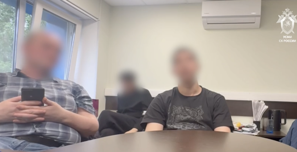 «Дайвинчик»: как украинские спецслужбы вербовали подростков для поджогов и диверсий в РФ «Дайвинчик»: как украинские спецслужбы вербовали подростков для поджогов и диверсий в РФ