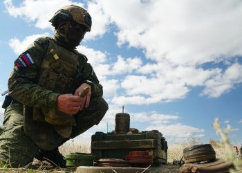Донбасс почтил жертв рейса MH17 немым танцем спустя 12 лет