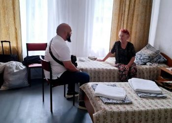 Эвакуированным жителям Херсонской области помогают восстанавливаться и воссоединяться с родственниками