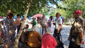 Стихийный рынок на светловской площади в Каховке подвергся обстрелу