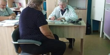 Врачи Горностаевской ЦРБ провели выездной прием в селе Константиновка