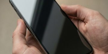 СБУ задерживает жителей Херсонской и Запорожской областей за номера телефонов и переводы из России