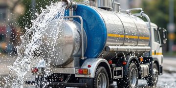 Подвоз питьевой воды организовали для жителей Таврийска Подвоз питьевой воды организовали для жителей Таврийска