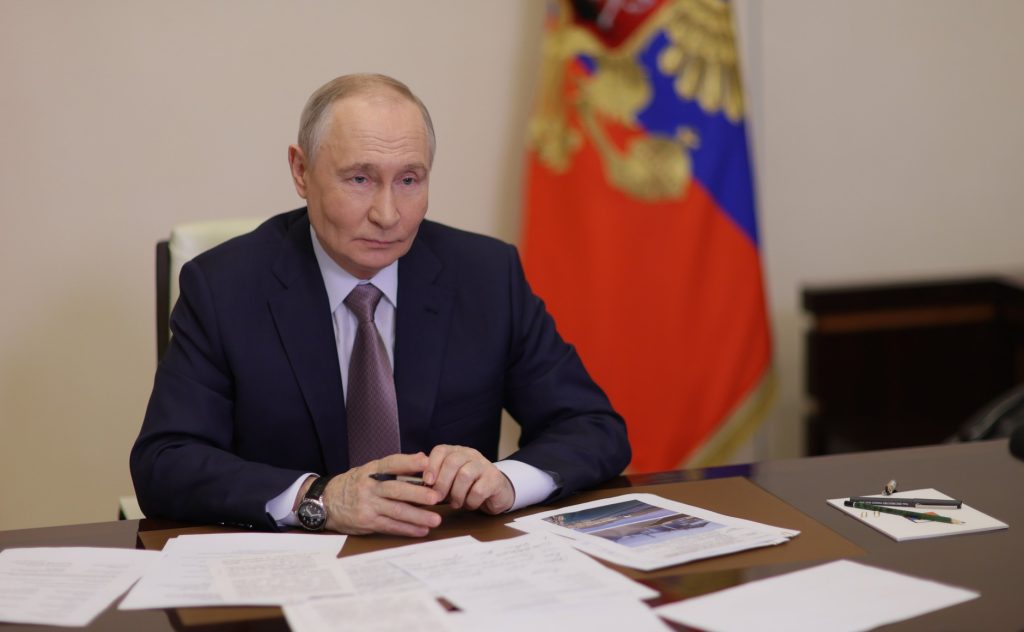 Политика России: Путин подписал закон об упрощении регистрации автомобилей в новых регионах Политика России: Путин подписал закон об упрощении регистрации автомобилей в новых регионах