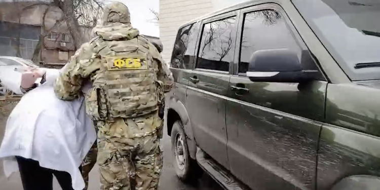 Взрыв в пауэрбанке: диверсанта с бомбой задержали в Херсонской области Взрыв в пауэрбанке: диверсанта с бомбой задержали в Херсонской области