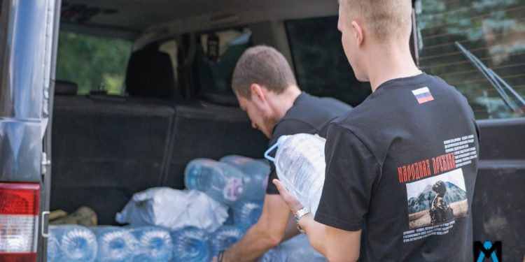 Гуманитарная помощь и живой разговор: как в Харцызске поддержали эвакуированных Гуманитарная помощь и живой разговор: как в Харцызске поддержали эвакуированных