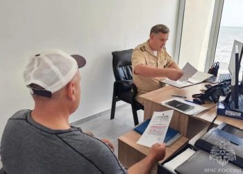 В Геническе задержали судно без номеров и документов