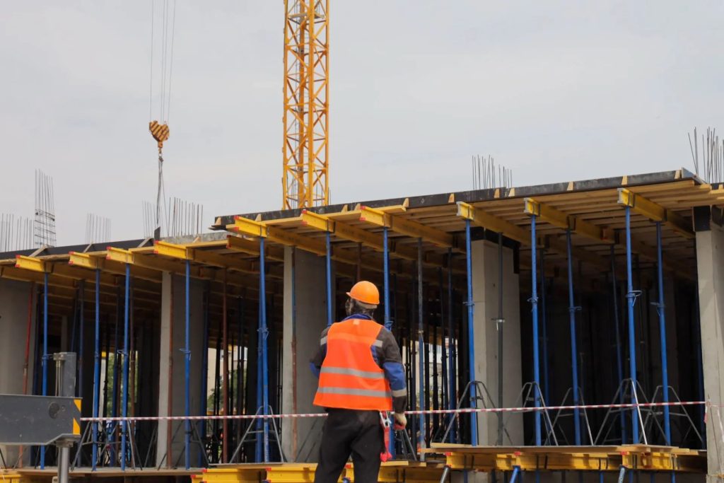 Свыше 1,1 млрд рублей направят на переселение из аварийного жилья в Херсонской области
