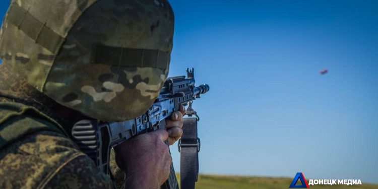 На Добропольском направлении пятеро украинских военнослужащих сложили оружие и сдались в плен