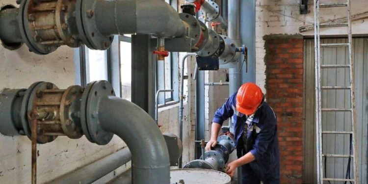 ЖКХ Херсонской области приближается к зимнему запуску: проверки по счетам и подготовка инфраструктуры